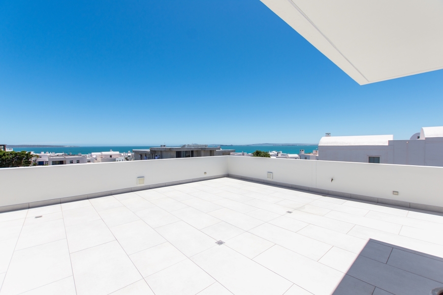5 Bedroom Property for Sale in Paradise Beach Western Cape